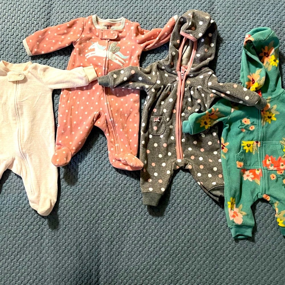 Newborn onesie 4 pieces
